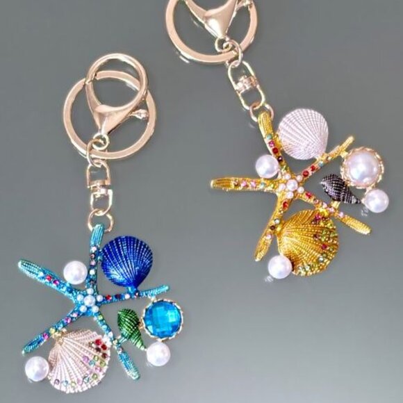 Rhinestone Bling Beachy Oceanic Starfish Seashells Rhinestone Bag Charm Keychain - Picture 1 of 4